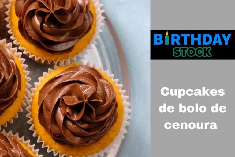 Cupcakes de bolo de cenoura